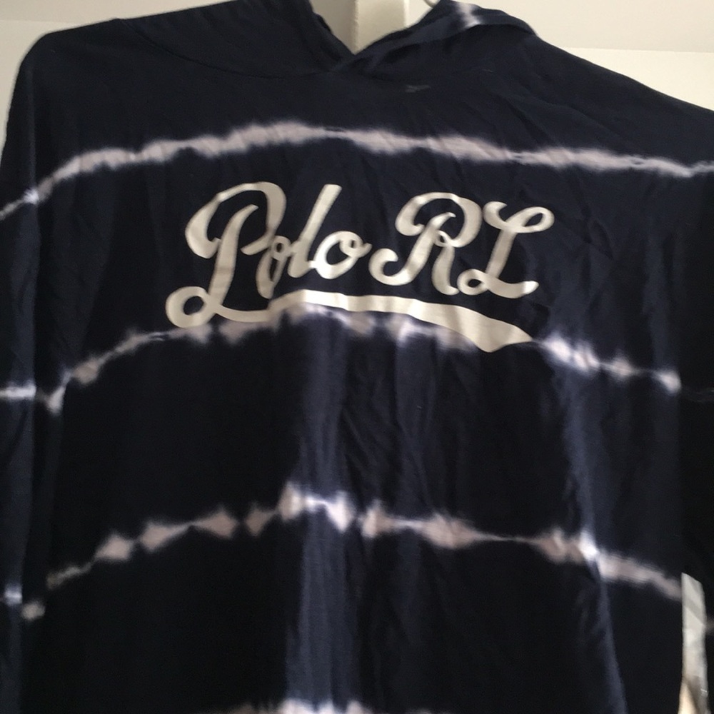 Long sleeve hooded shirt